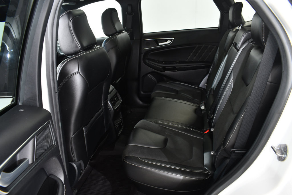 Used 2020 Ford Edge ST w/ Equipment Group 401A AWD/4WD image 16