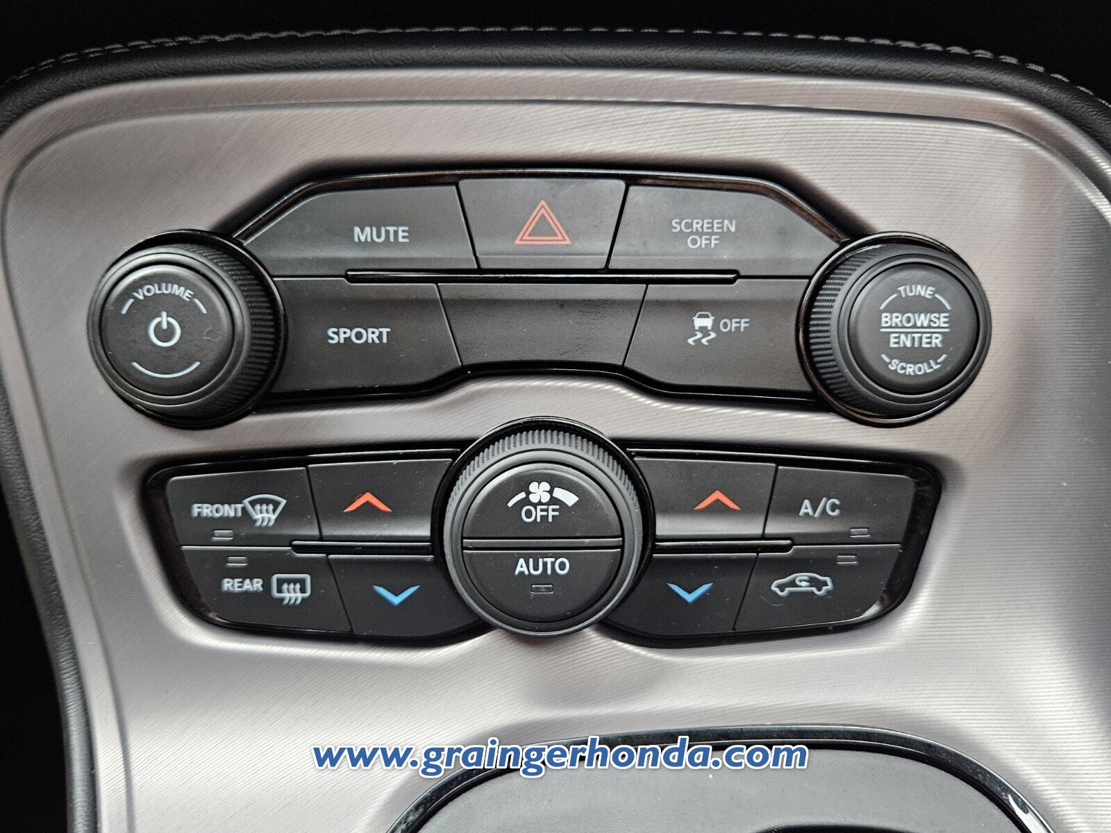 Used 2023 Dodge Challenger SXT w/ Blacktop Package image 16