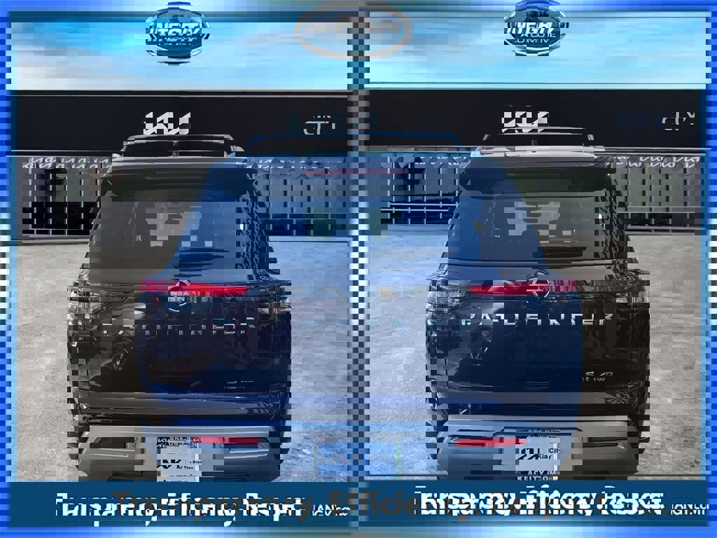 Used 2022 Nissan Pathfinder SL w/ Cargo Package image 6