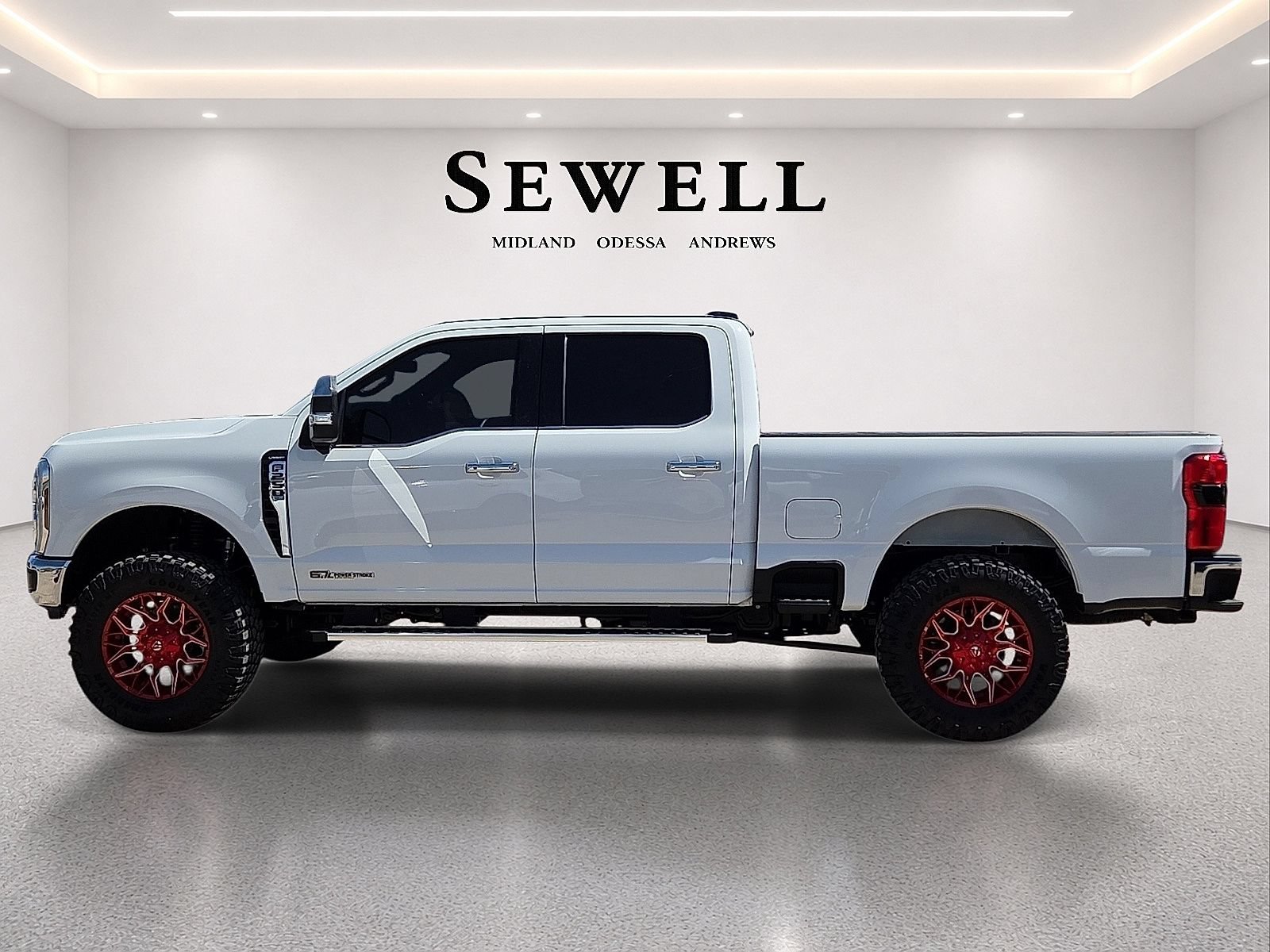 Used 2025 Ford F250 Lariat w/ Chrome Package AWD/4WD image 2