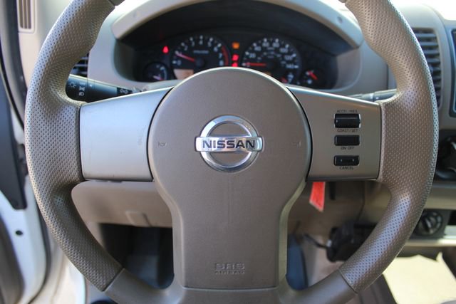 Used 2005 Nissan Frontier SE image 10