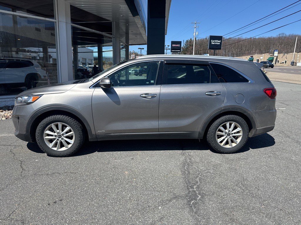 Used 2019 Kia Sorento LX w/ Option Group 020 AWD/4WD image 3