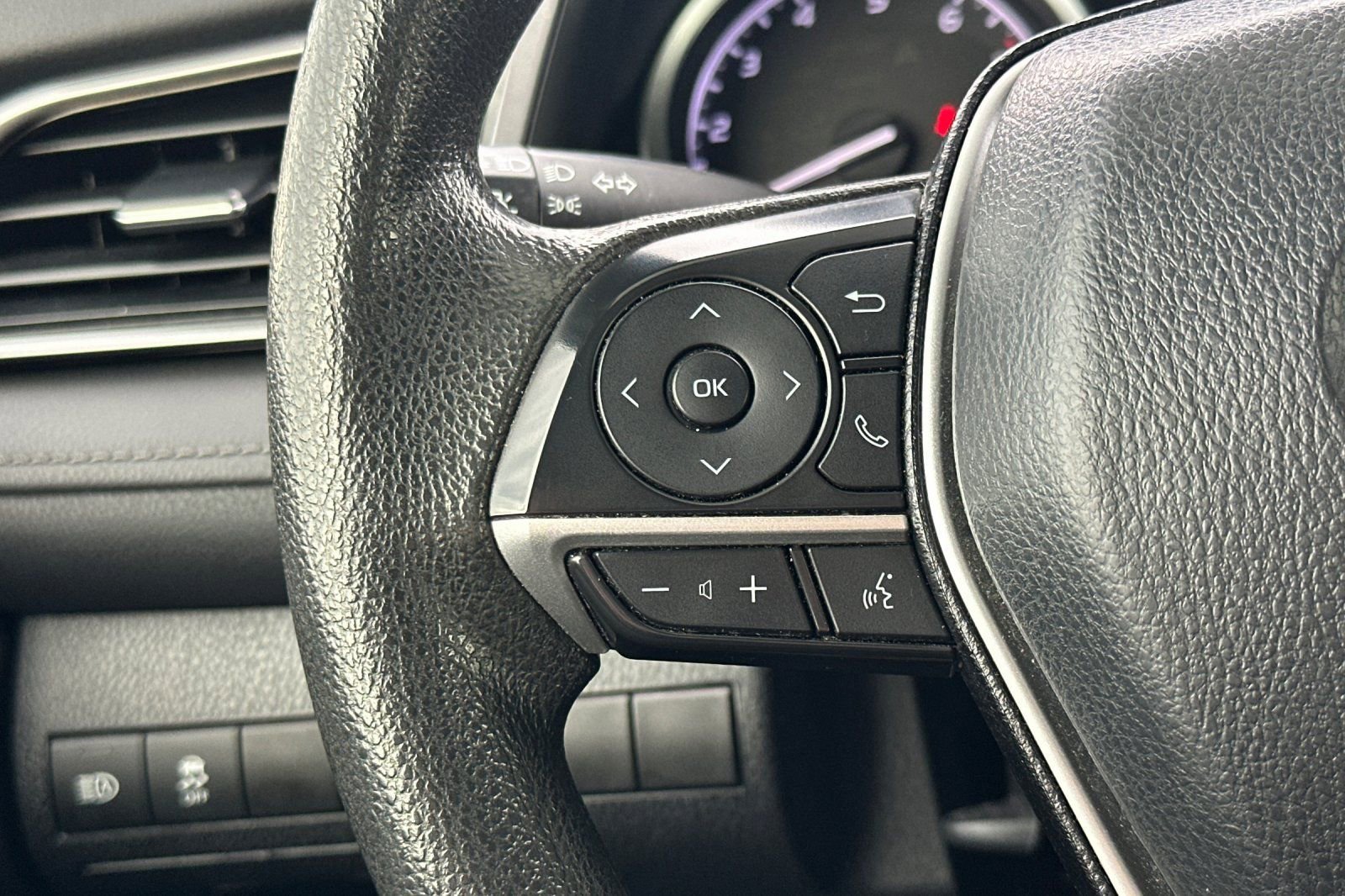 Used 2023 Toyota Camry LE image 34