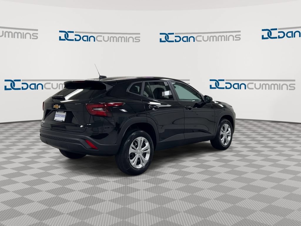 New 2026 Chevrolet Trax LS FWD image 8