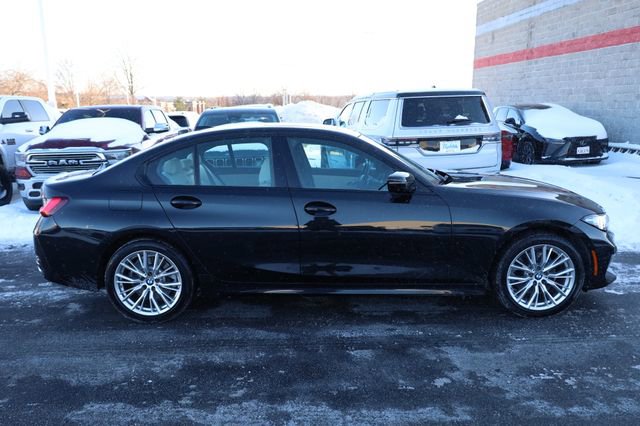 Used 2023 BMW 330i xDrive Sedan w/ Premium Package image 4