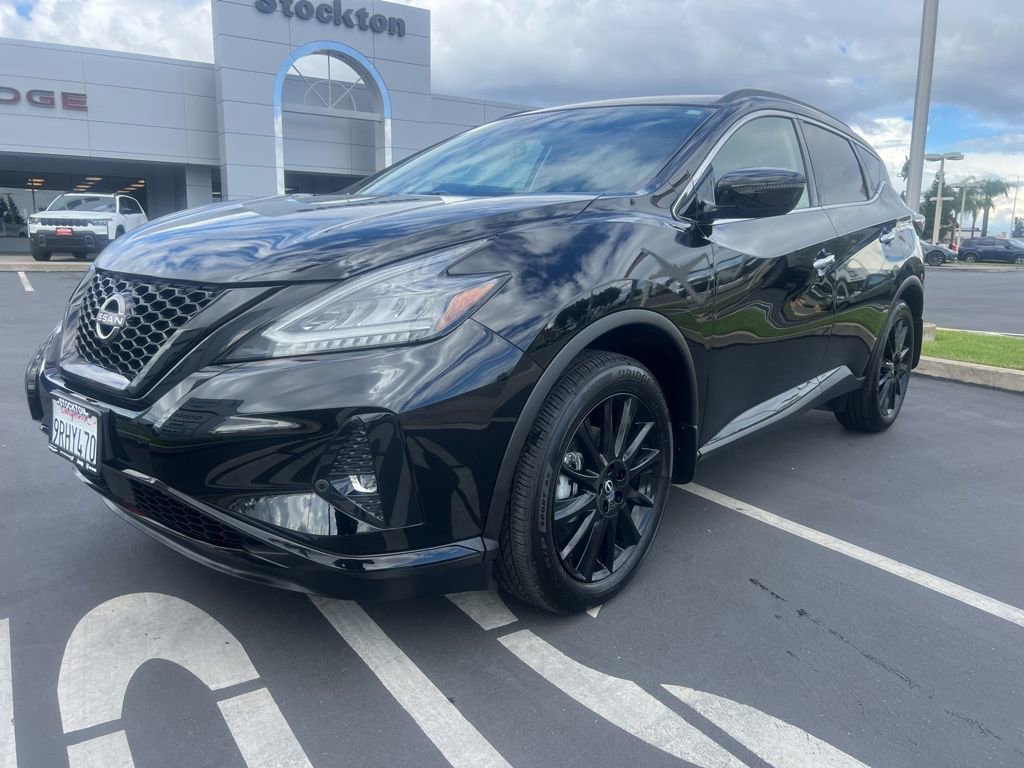 Used 2024 Nissan Murano SV w/ SV Midnight Edition Package image 3