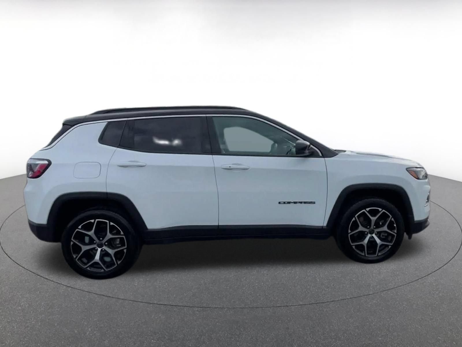 Used 2025 Jeep Compass Limited AWD/4WD image 15