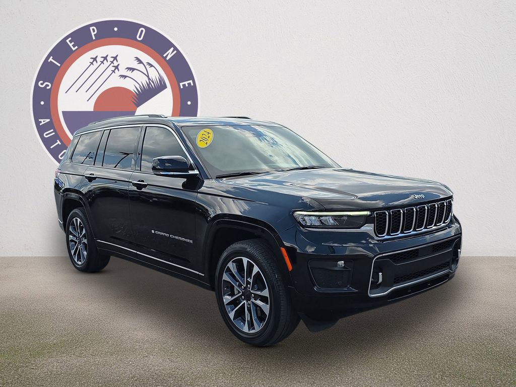 Used 2024 Jeep Grand Cherokee L Overland w/ Trailer Tow Package AWD/4WD image 2