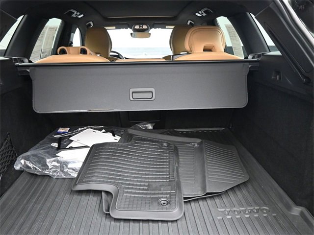 Used 2022 Volvo XC60 B6 Inscription w/ Advanced Package image 32