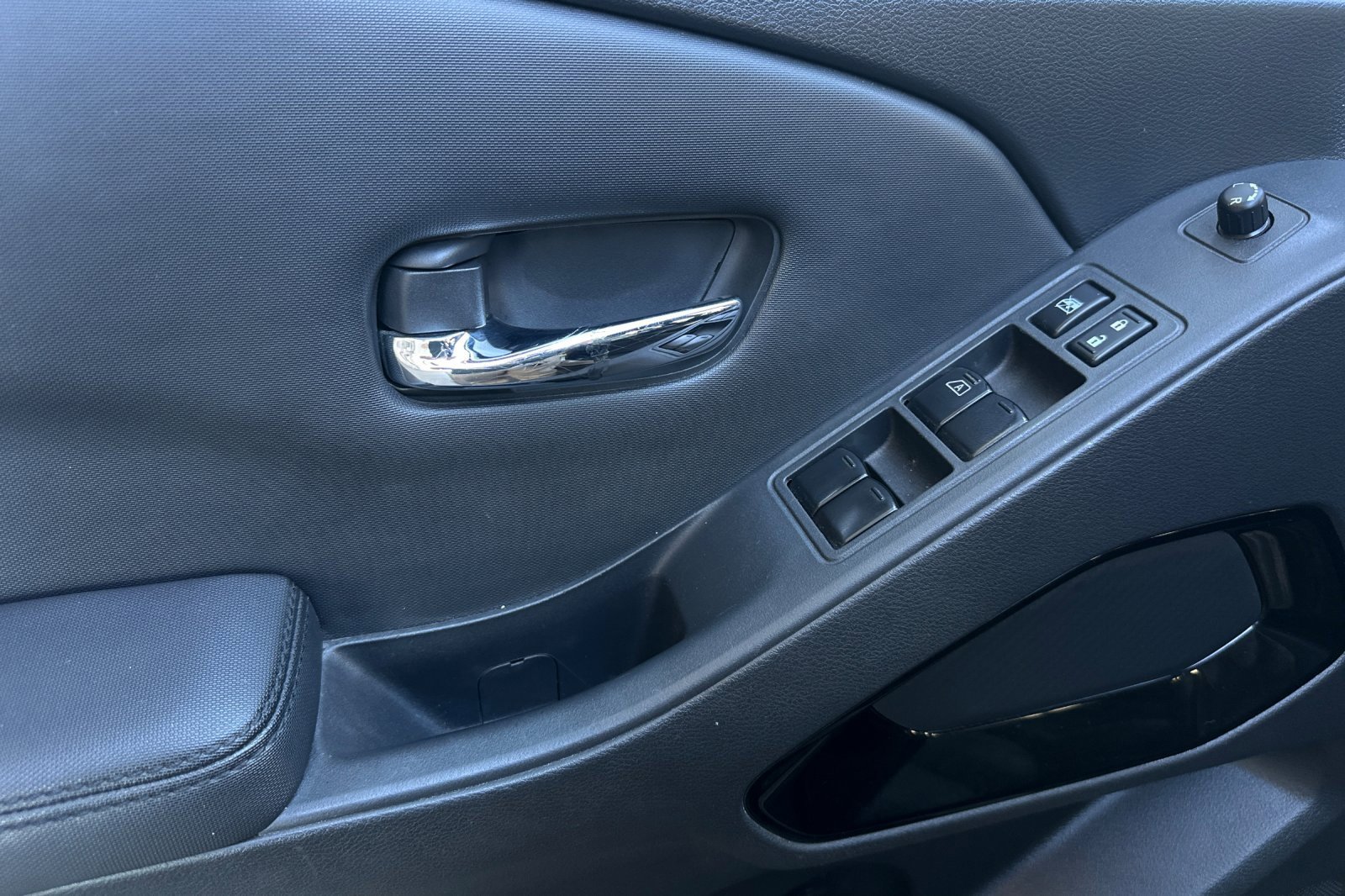 Used 2022 Nissan Frontier Pro-X w/ Pro-X Premium Package image 11