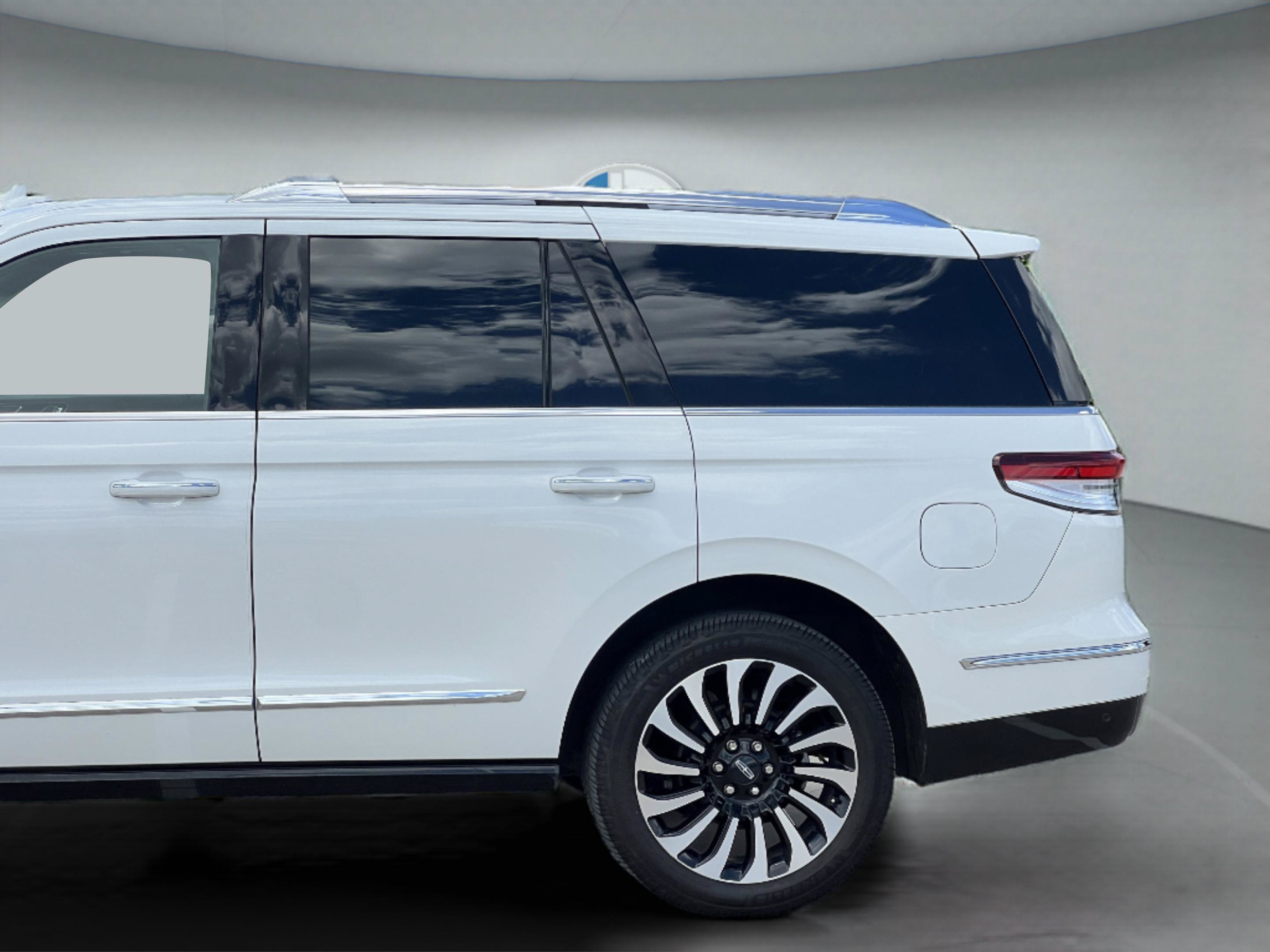 Used 2023 Lincoln Navigator Black Label AWD/4WD image 33