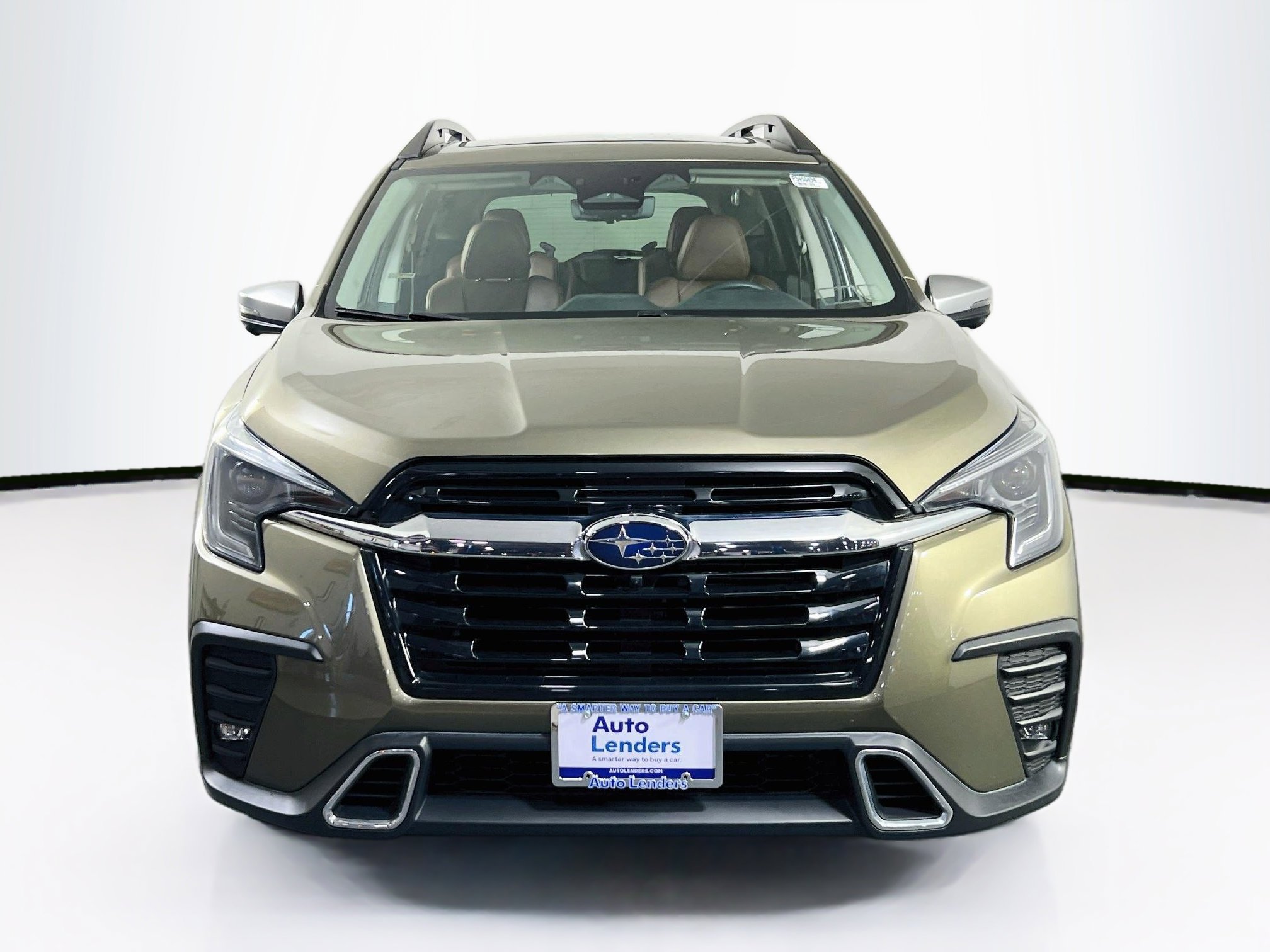Used 2023 Subaru Ascent Touring AWD/4WD image 2