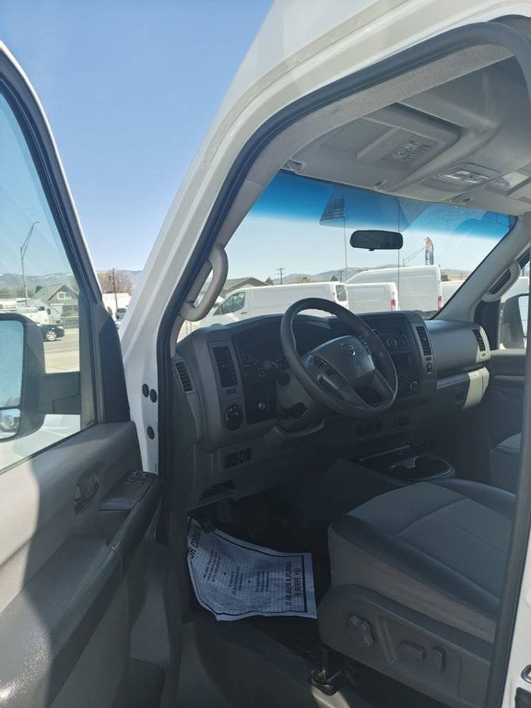 Used 2013 Nissan NV 3500 SV w/ Side Curtain Airbag Pkg image 8