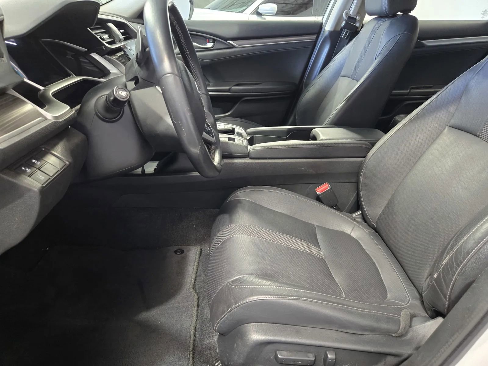 Used 2021 Honda Civic Touring image 15