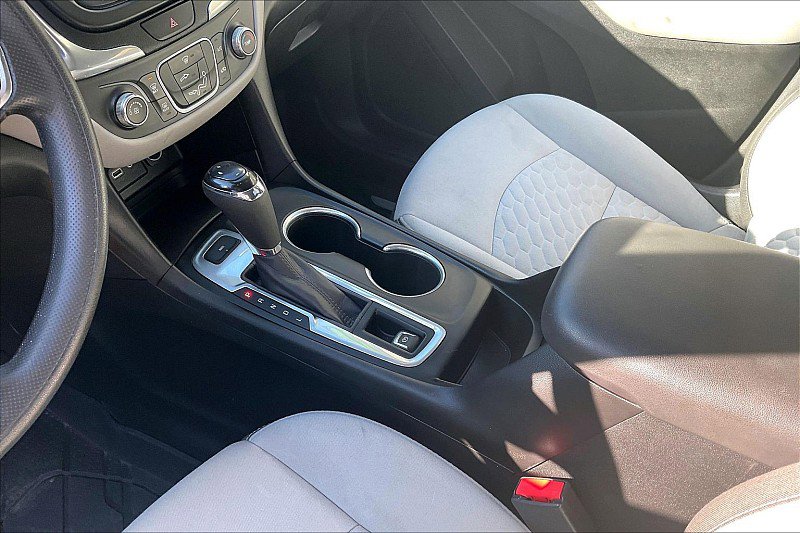 Used 2020 Chevrolet Equinox LT w/ LPO, Floor Liner Package AWD/4WD image 17