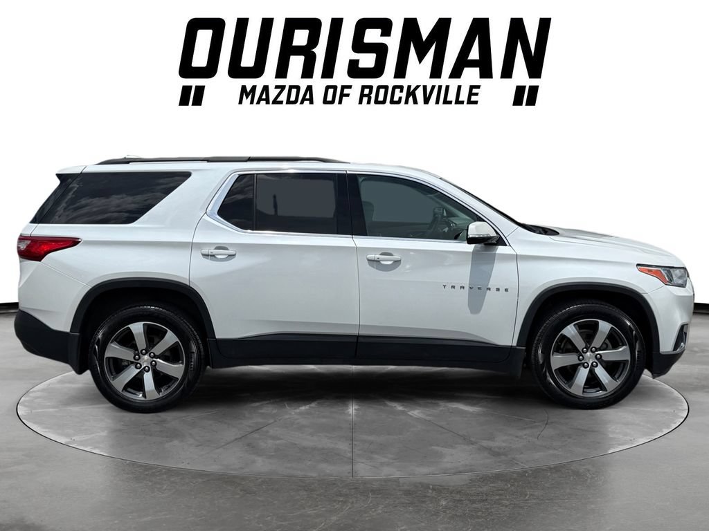 Used 2019 Chevrolet Traverse LT w/ LT Premium Package AWD/4WD image 7