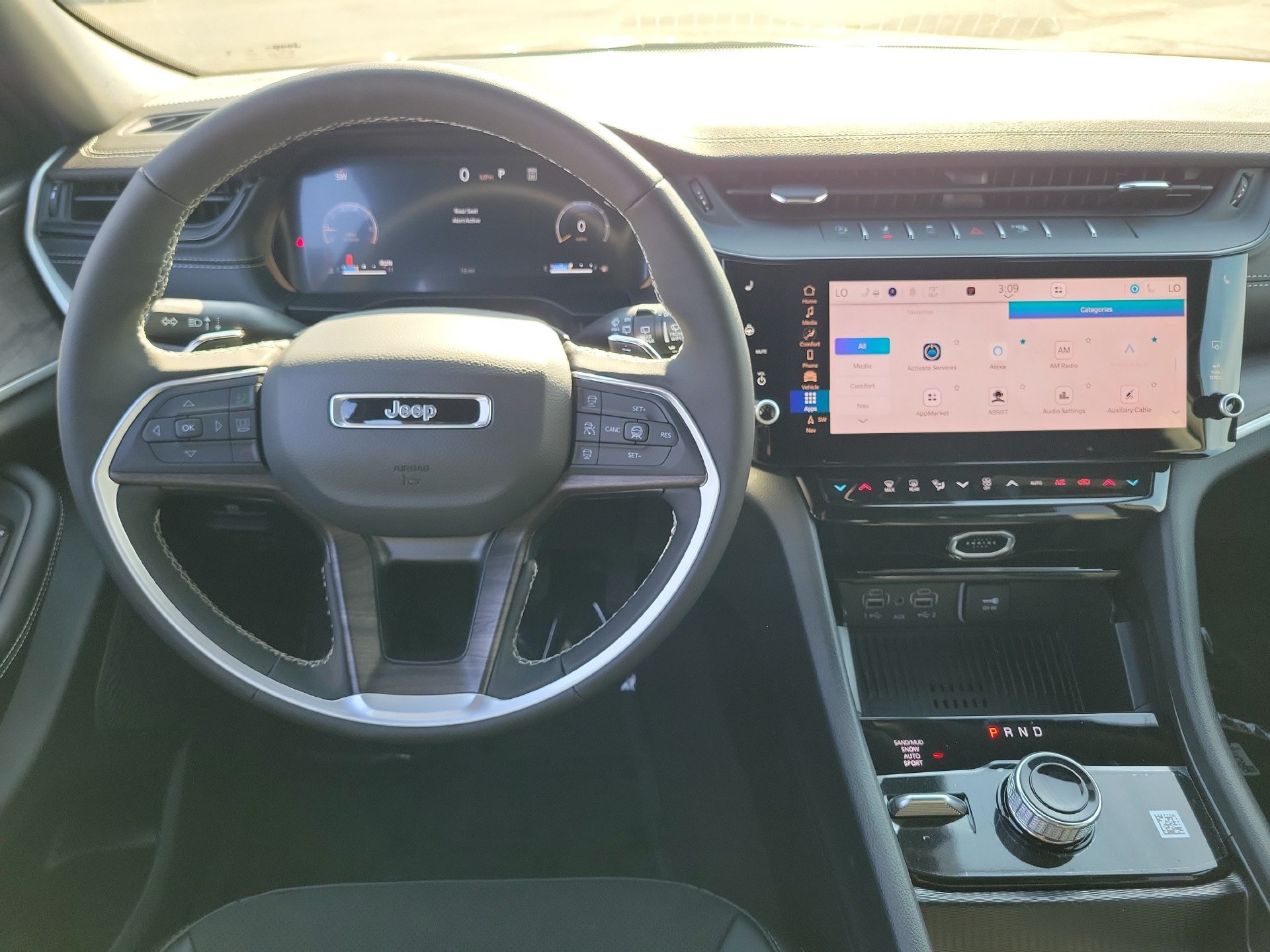 New 2026 Jeep Grand Cherokee Altitude AWD/4WD image 4