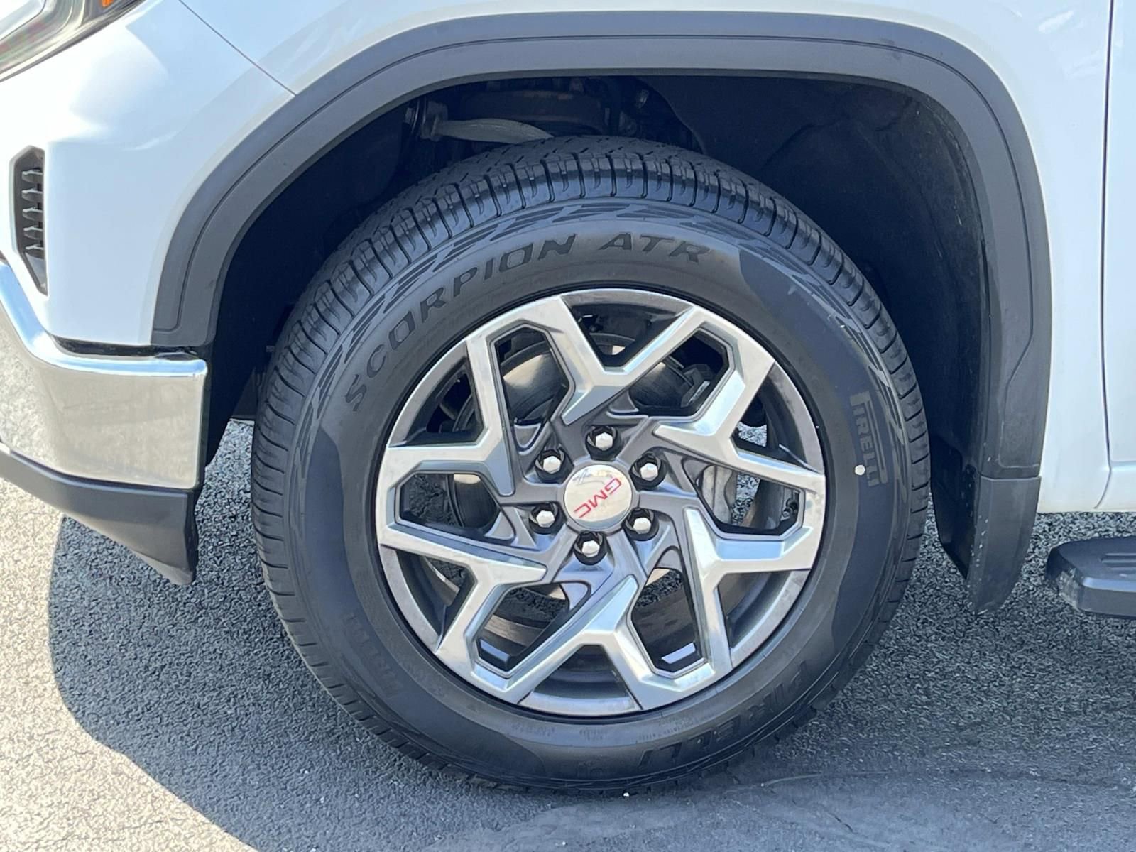 Used 2023 GMC Sierra 1500 SLT w/ SLT Premium Package AWD/4WD image 12