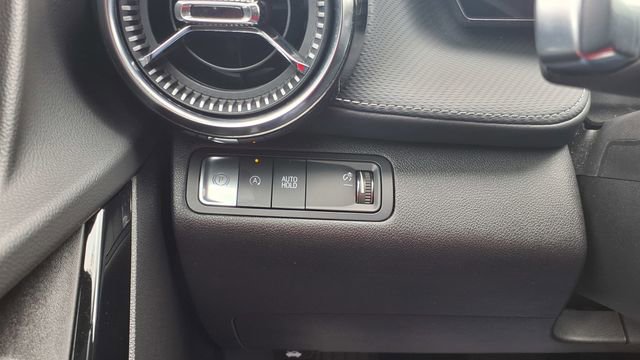 Used 2025 Chevrolet Equinox LT image 28