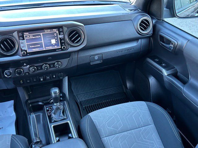 Used 2020 Toyota Tacoma TRD Off-Road w/ Technology Package AWD/4WD image 41