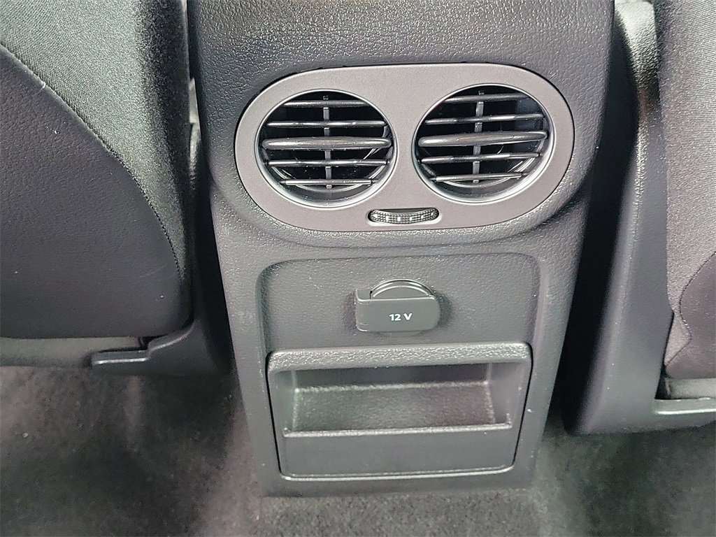 Used 2017 Volkswagen Tiguan Limited w/ Premium Package image 12