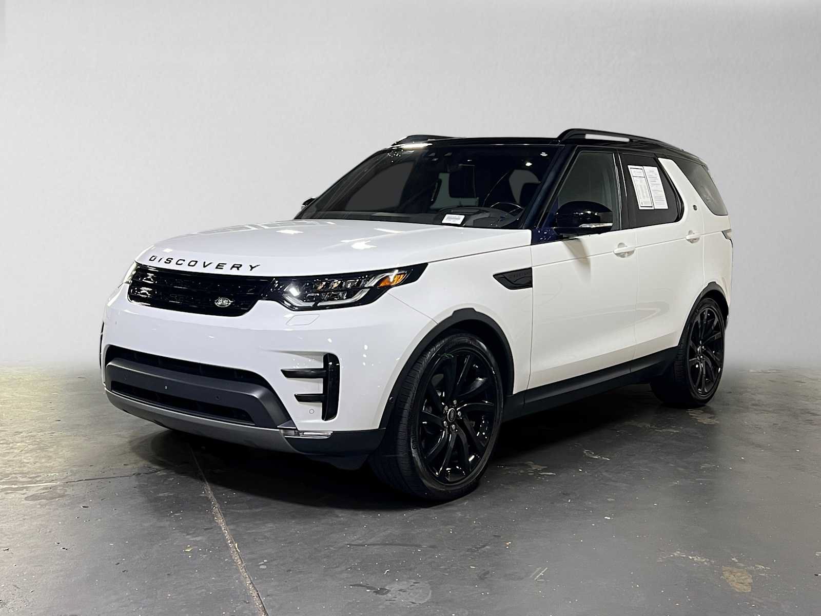 Used 2017 Land Rover Discovery HSE Luxury AWD/4WD image 7