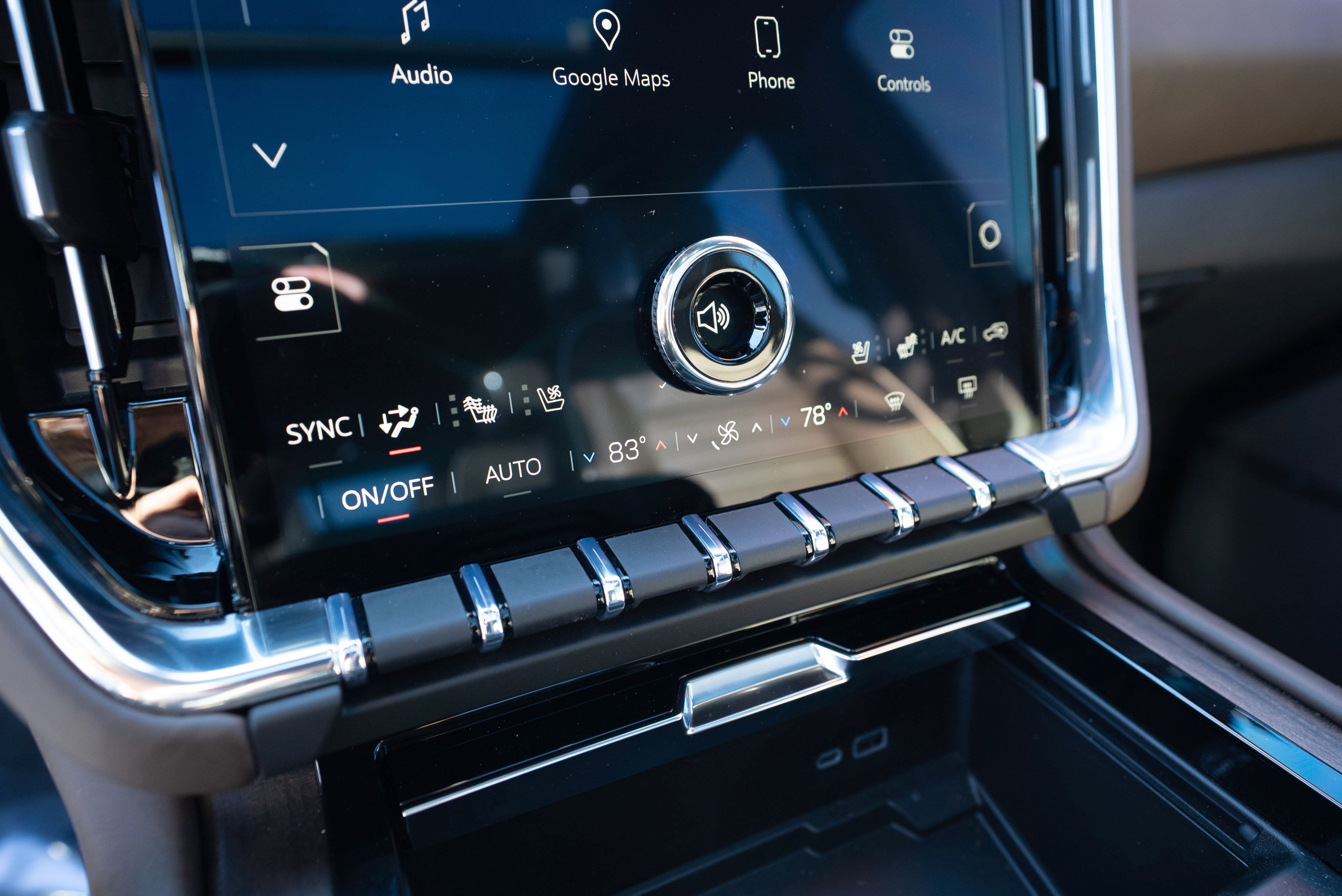 Used 2026 GMC Yukon Denali Ultimate image 16