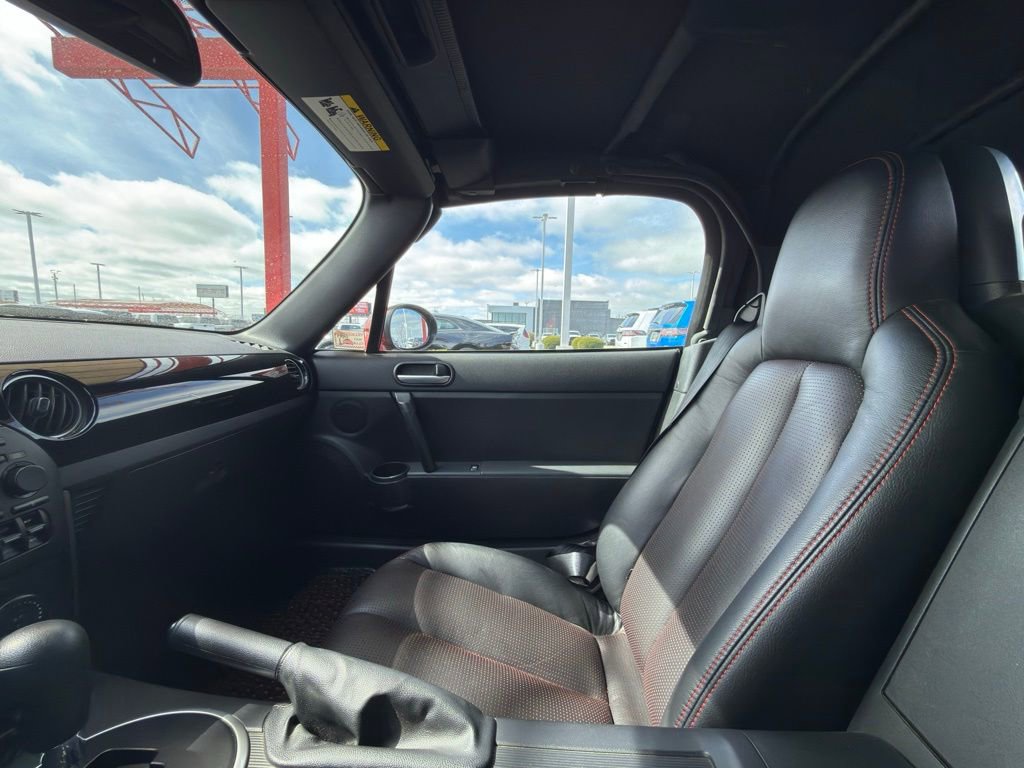 Used 2008 MAZDA MX-5 Miata Sport image 25