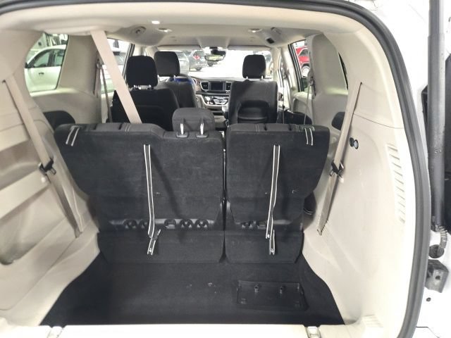 Used 2024 Chrysler Voyager LX FWD image 11