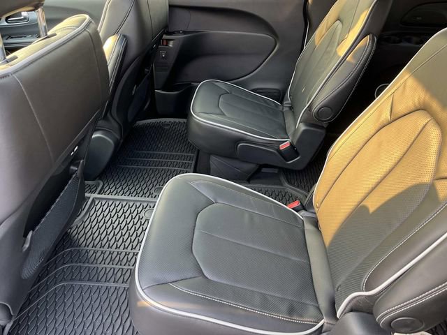 New 2026 Chrysler Pacifica Limited w/ S Appearance Package AWD/4WD image 17