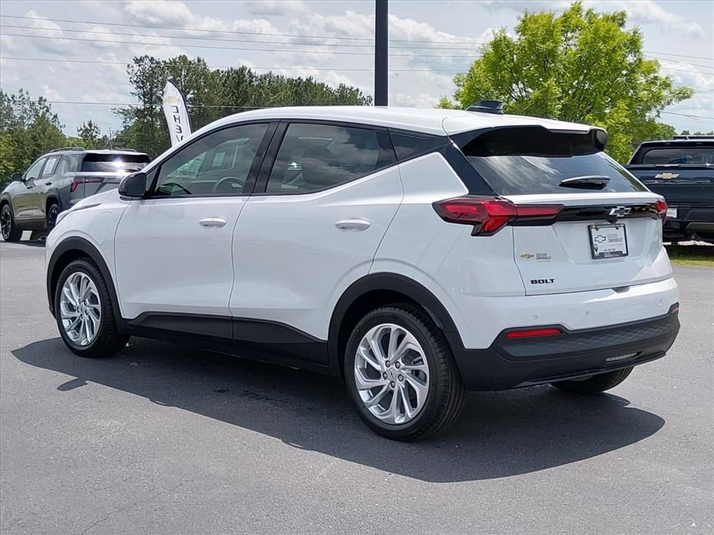 New 2027 Chevrolet Bolt LT FWD image 5