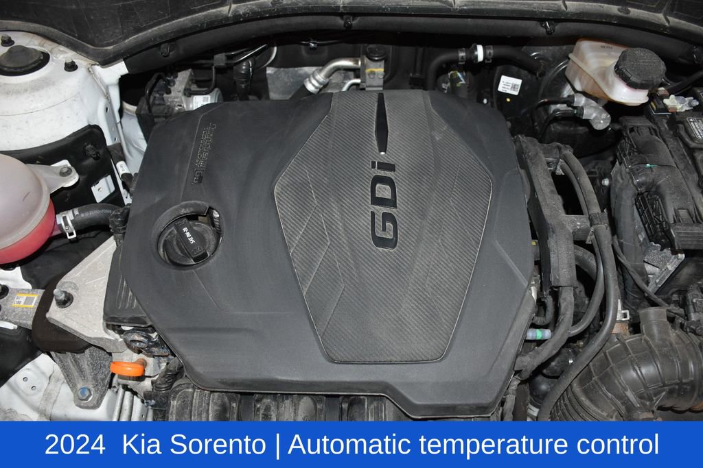 Used 2024 Kia Sorento S FWD image 7