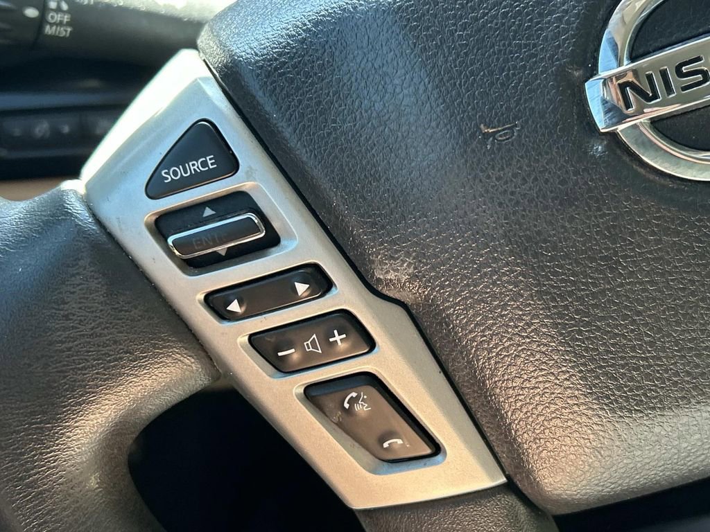 Used 2017 Nissan Titan SV RWD image 28