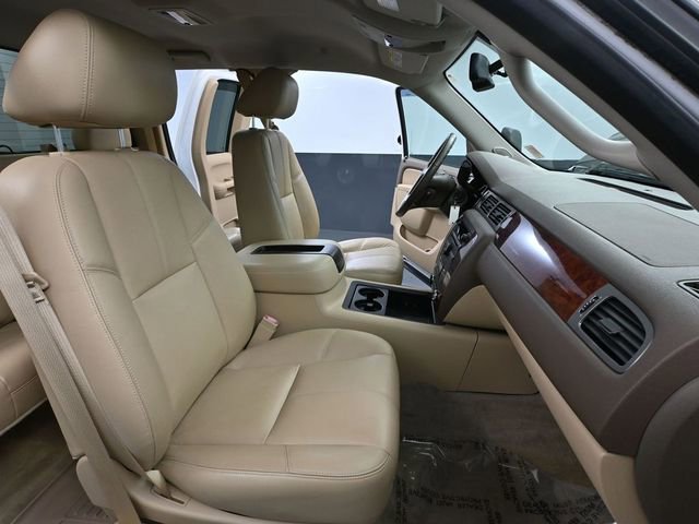 Used 2013 Chevrolet Silverado 2500 LTZ w/ LTZ Plus Package image 46