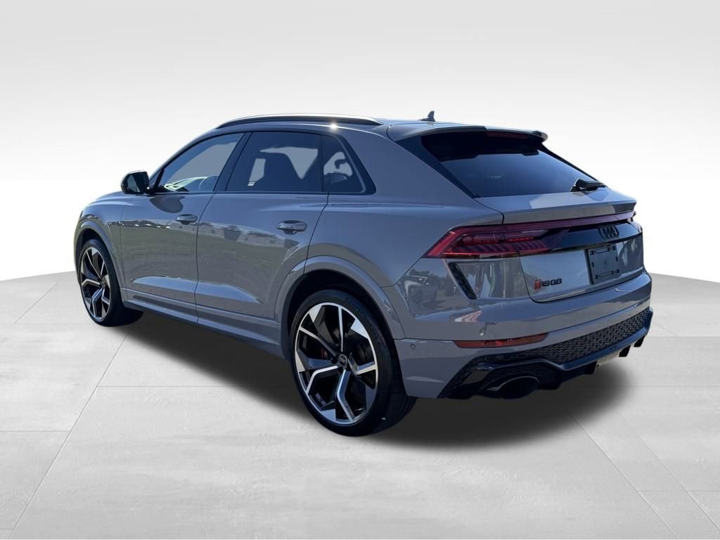 Used 2024 Audi RS Q8 w/ Black Optic Package image 3