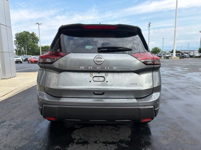 Used 2025 Nissan Rogue SV AWD/4WD image 5