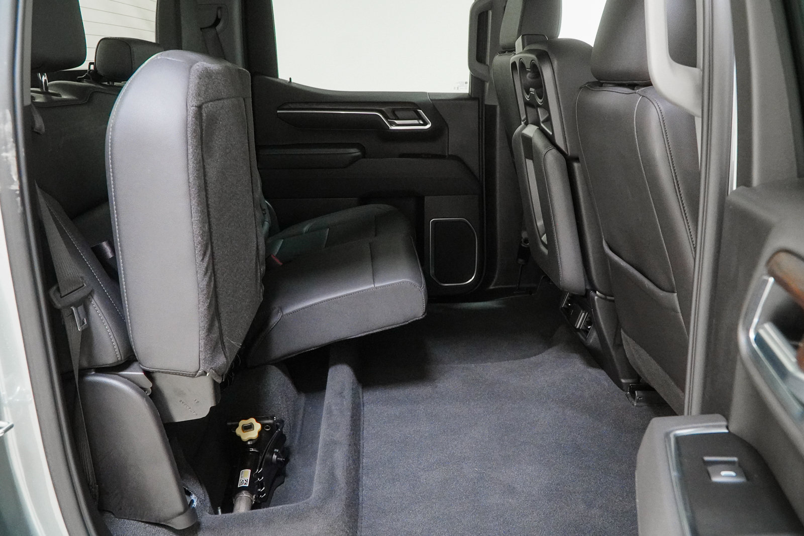 Used 2026 GMC Sierra 1500 SLT AWD/4WD image 42