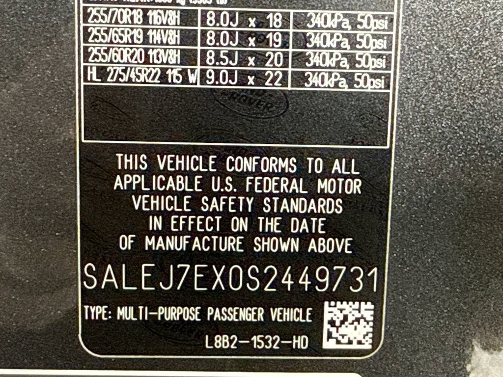 Used 2025 Land Rover Defender 110 S image 28