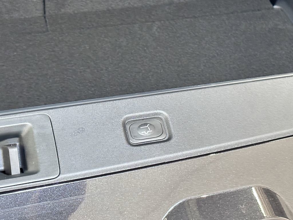 New 2026 Ford Expedition Platinum image 15