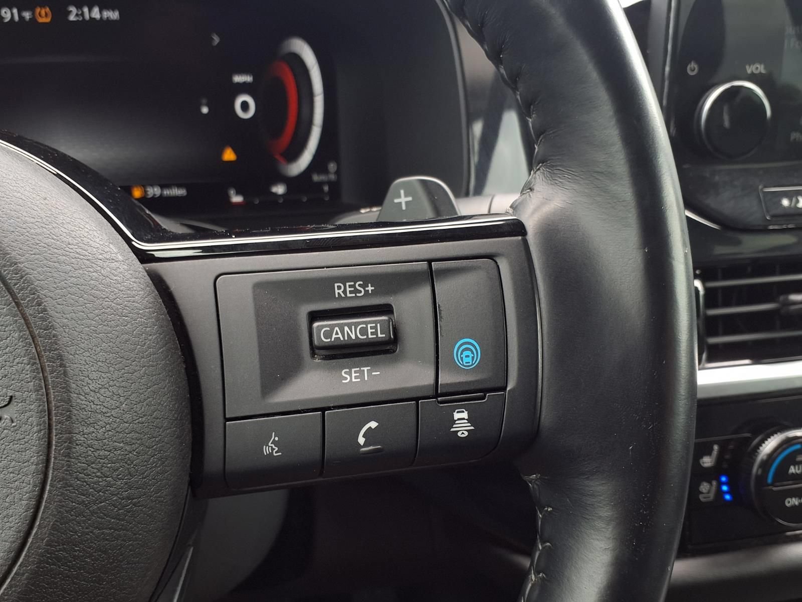Used 2023 Nissan Pathfinder Platinum AWD/4WD image 14