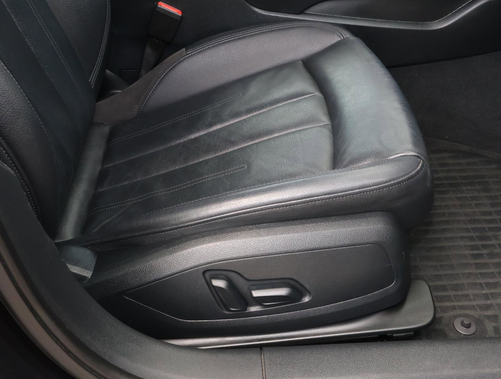 Used 2018 Audi A4 2.0T Ultra Premium w/ Convenience Package image 19