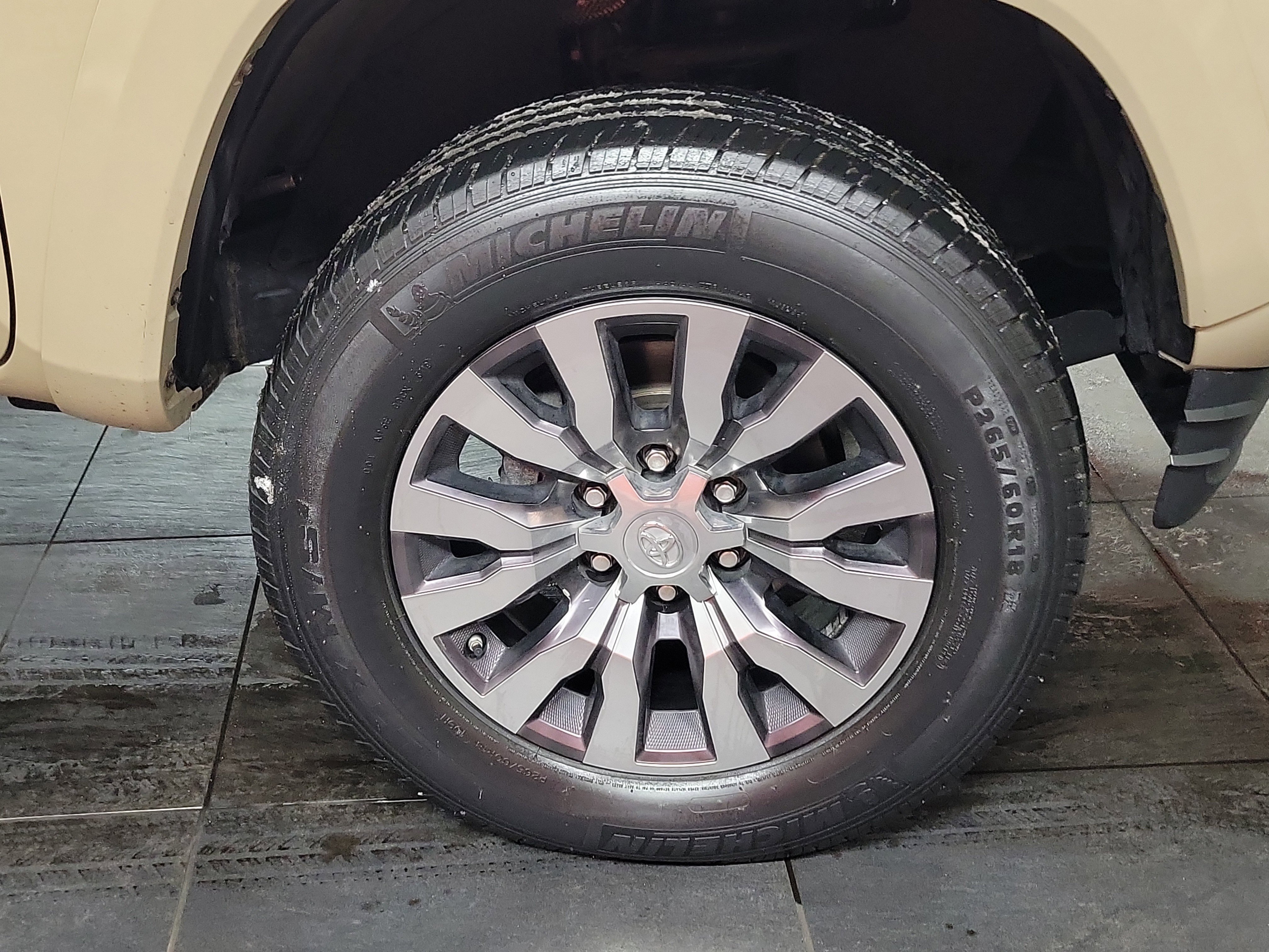 Certified 2020 Toyota Tacoma Limited image 6