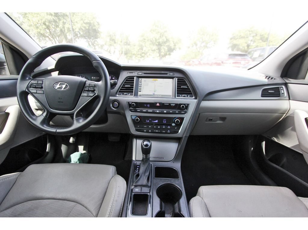 Used 2016 Hyundai Sonata Sport w/ Option Group 03 FWD image 8