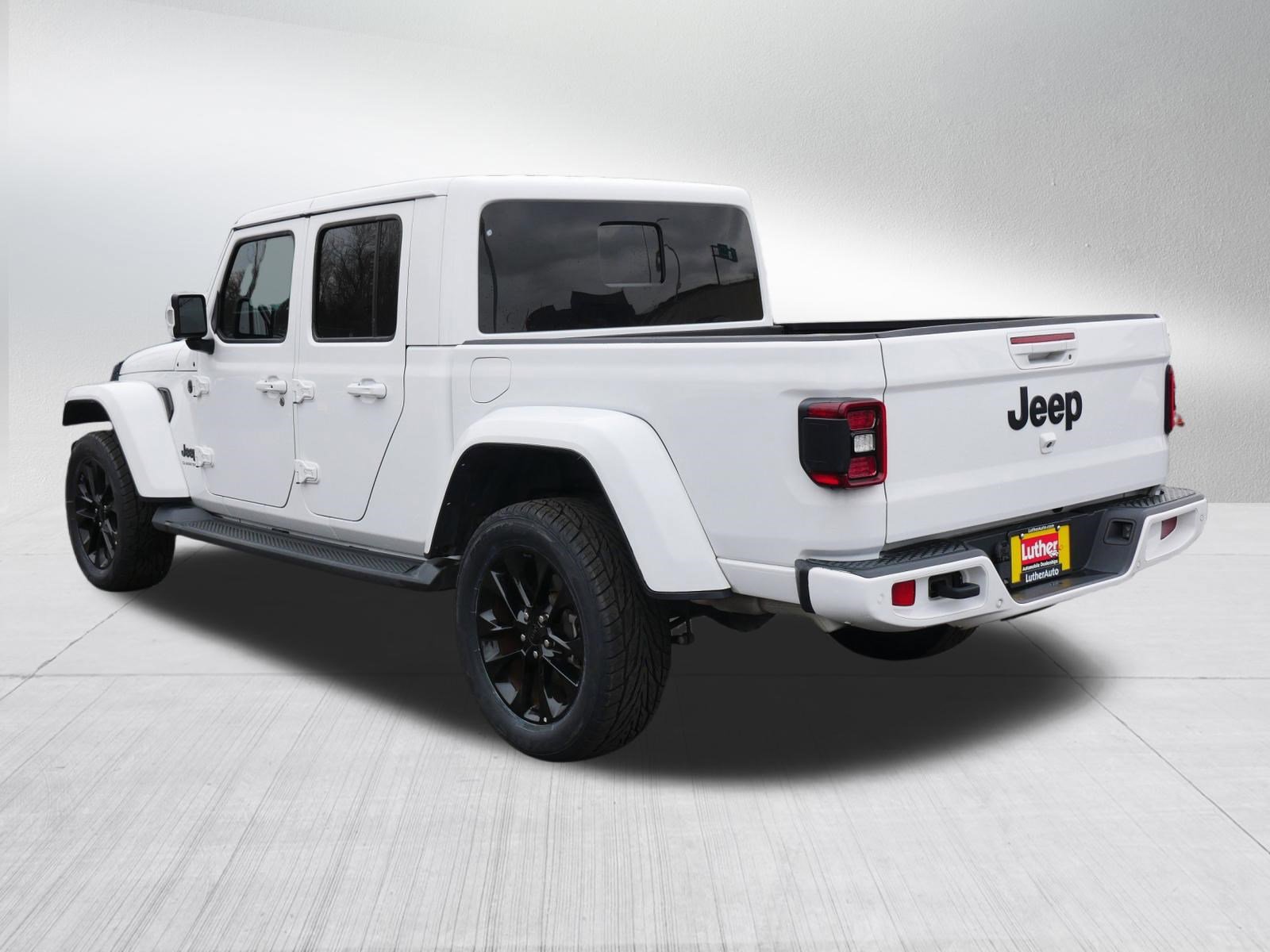 Used 2023 Jeep Gladiator Overland image 5