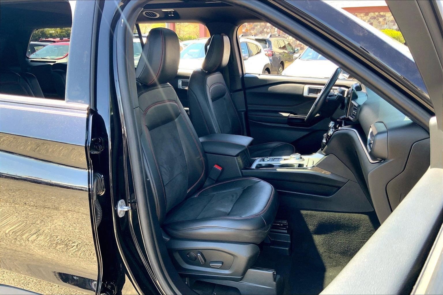 Used 2022 Ford Explorer ST-Line image 7