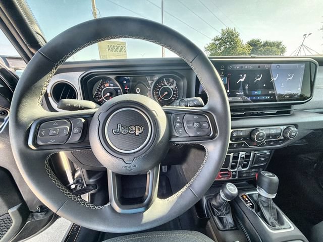 Used 2025 Jeep Wrangler Unlimited Sport AWD/4WD image 11
