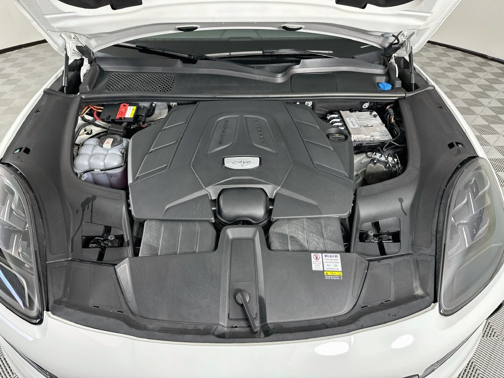Used 2022 Porsche Cayenne S AWD/4WD image 31