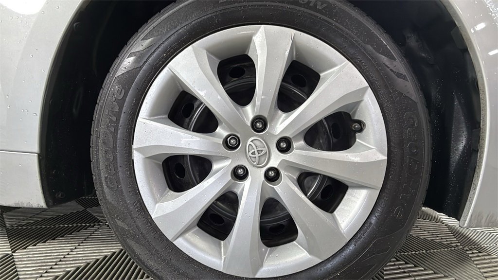 Used 2022 Toyota Corolla LE image 34