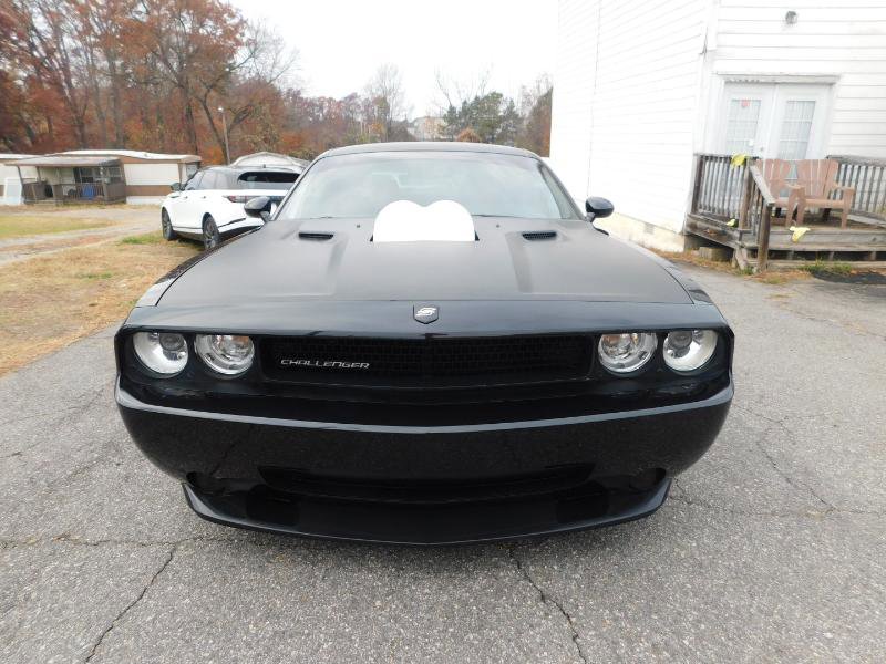 Used 2009 Dodge Challenger SRT8 w/ SRT Option Group II image 5