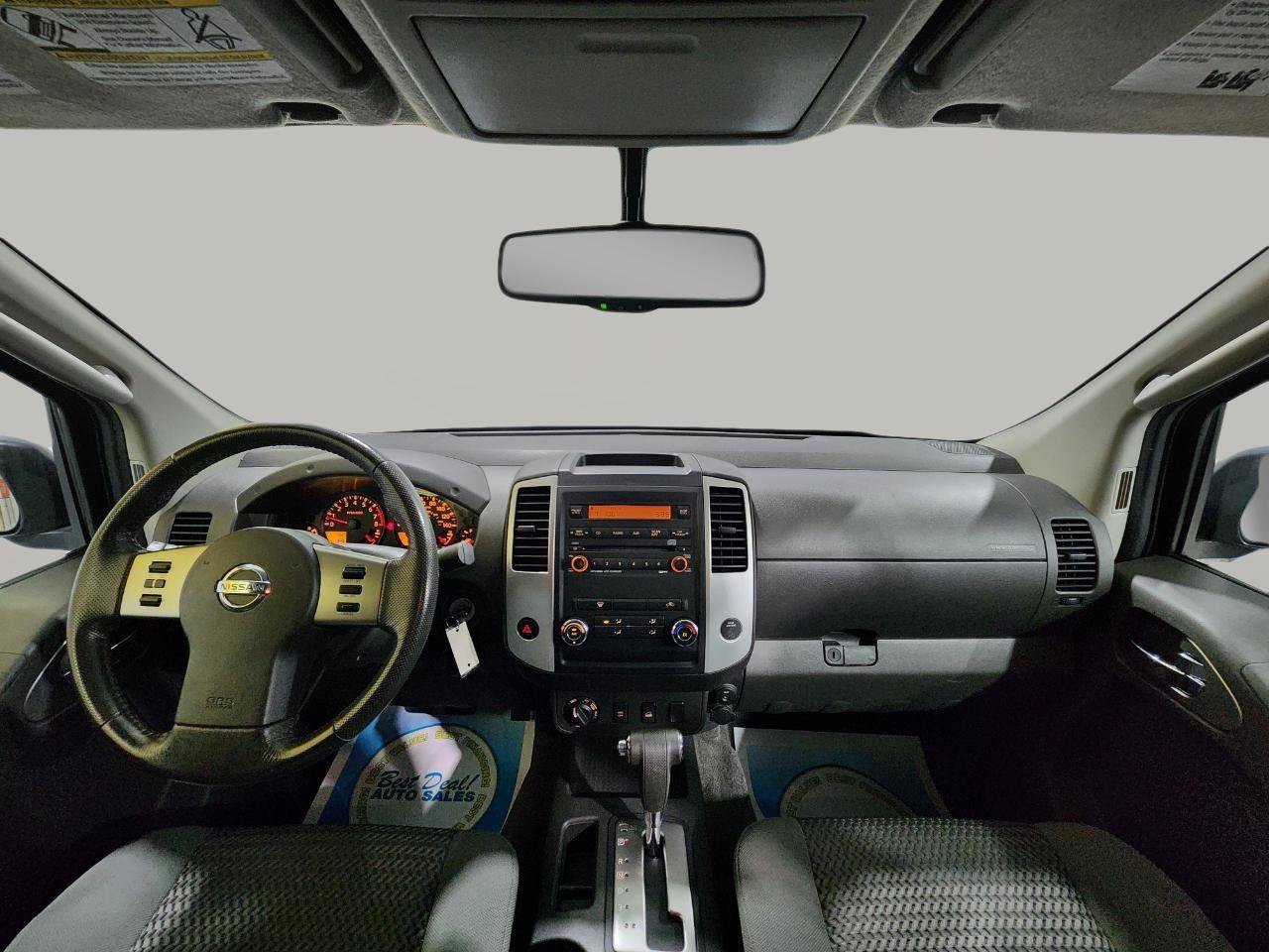 Used 2011 Nissan Frontier SV w/ SV Premium Utility Pkg AWD/4WD image 12